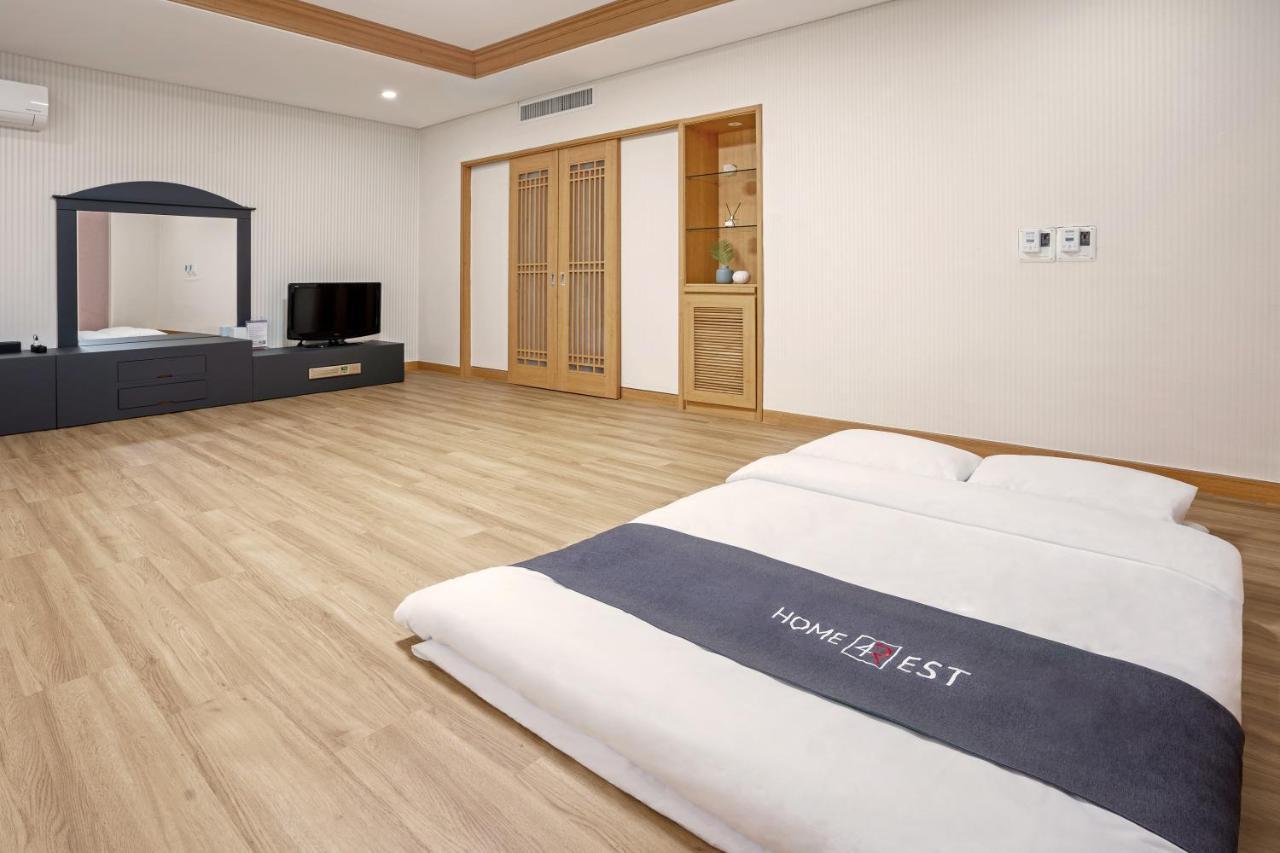 Hotel Homefourest Geoje Quarto foto